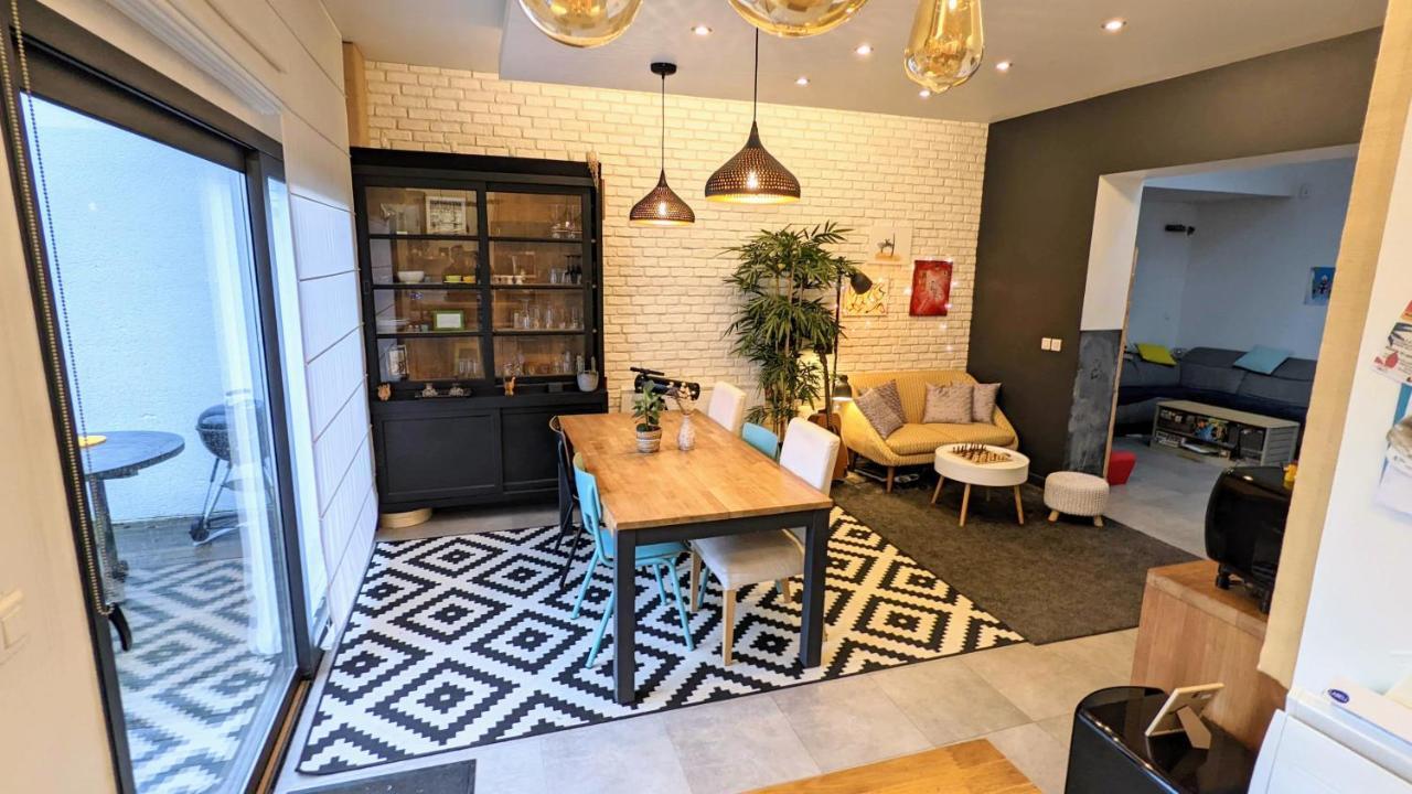 Chambres D'Hotes "Les Trois Loupiots" Chanteloup-en-Brie Exteriör bild